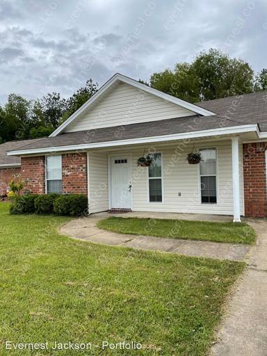 Main picture of 142 Cedar Spring Cir