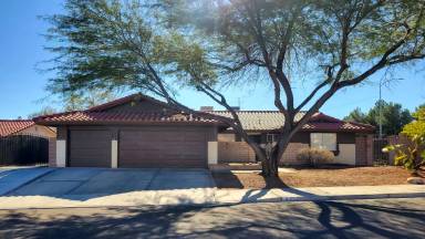 Main picture of 8525 Del Rey Ave