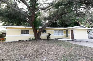 Main picture of 4870 Beneva Rd