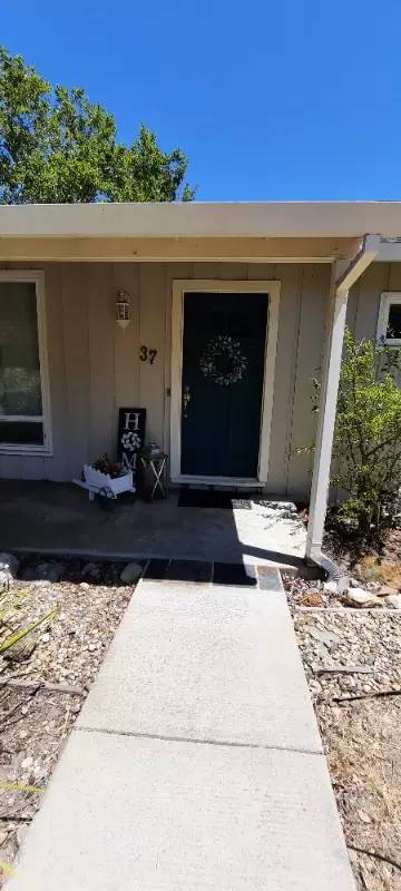Main picture of 37 Elliot Dr