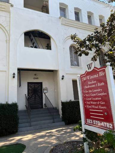 Main picture of 1740 Winona Blvd
