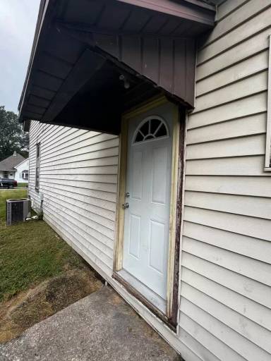 Main picture of 2343 Garfield Ave