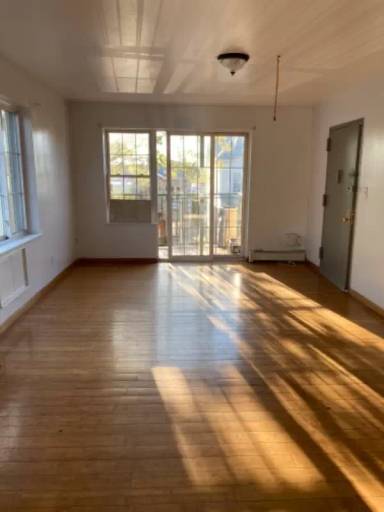 Main picture of 1710 Holland Ave