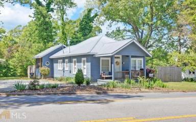 Main picture of 1193 Enota Ave NE