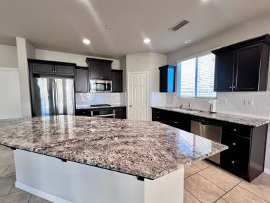 Main picture of 3536 N Hornet Ave