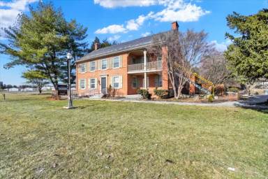 Main picture of 4211 Lincoln Hwy