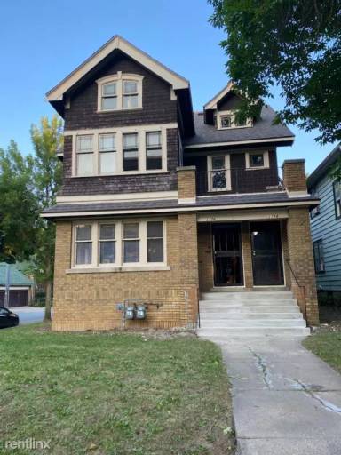 Main picture of 2760 N 44th St