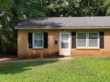 Main picture of 403 Digh St