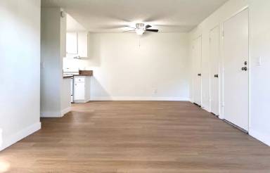 Main picture of 8100 Orangewood Ave