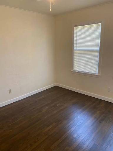 Main picture of 405 Williams St