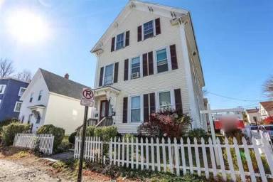 Main picture of 258 Notre Dame Ave