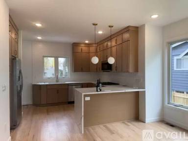 Main picture of 18 Meadowbrook Rd