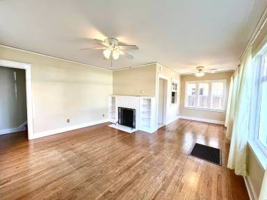Main picture of 180 W 9th St