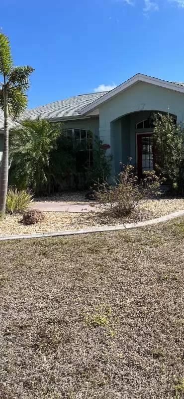 Main picture of 17147 Edgewater Dr