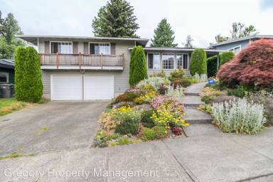 Main picture of 11611 NE 135th St