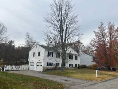 Main picture of 20 Tara Dr