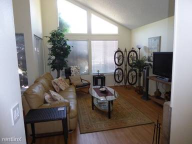 Main picture of 1044 Canal St
