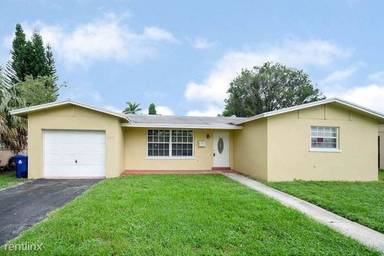 Main picture of Brisa Apartment Homes & Riverview Apartments