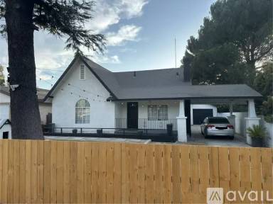 Main picture of 3976 N Mountain View Ave