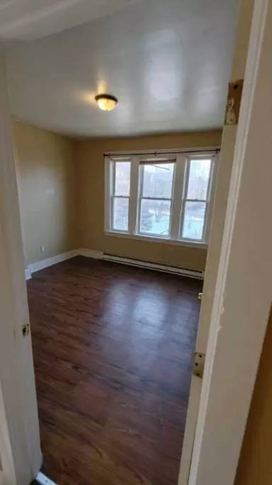 Main picture of 84 Chestnut St