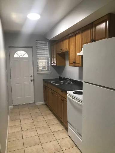 Main picture of 4006 S Capitol St SE