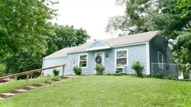 Main picture of 5201 Forest Ave