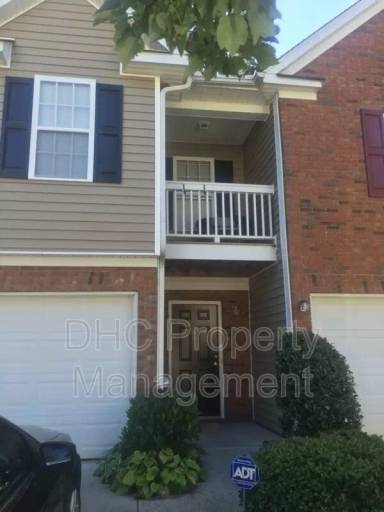 Main picture of 2088 Manhattan Pkwy