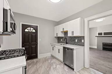 Main picture of 1025 Brownsville Rd