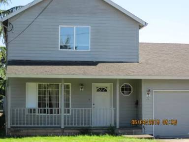 Main picture of 200 E 8th St