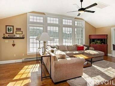 Main picture of 610 Townsbury Rd