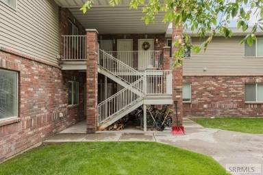 Main picture of 264 N 3rd E