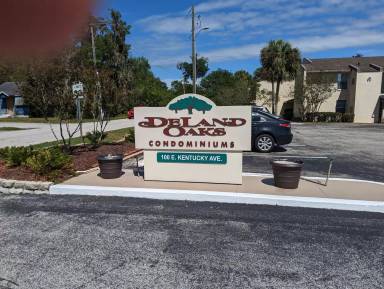 Main picture of Deland Oaks Condominiums