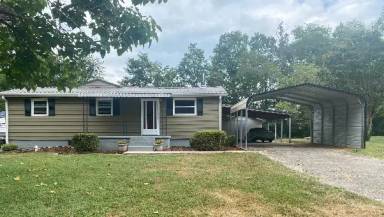Main picture of 116 Carriage Park Ct