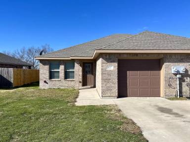 Main picture of 941 Robineta Ln