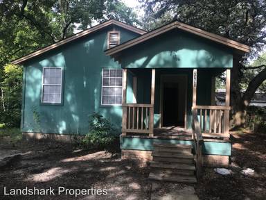 Main picture of 2750 E Surrey Dr