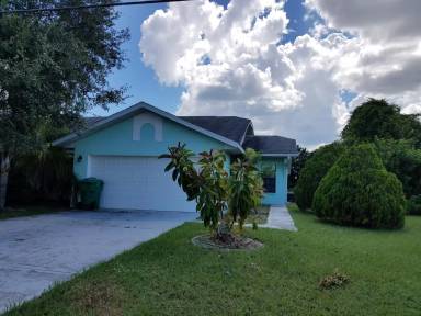 Main picture of 1441 Capricorn Blvd