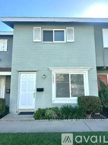 Main picture of 19847 Claremont Ln