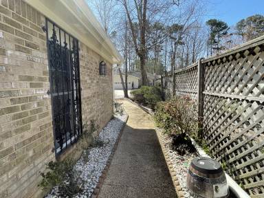Main picture of 4328 Village Oaks Ln