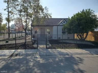 Main picture of 4420 Parker Ave