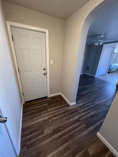 Main picture of 2426 Saint Paul St