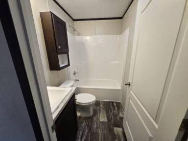 Main picture of 15 Golfview Ct