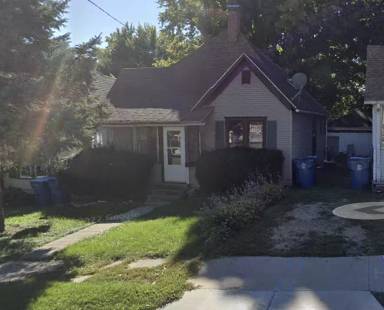 Main picture of 621 N Dixon Ave