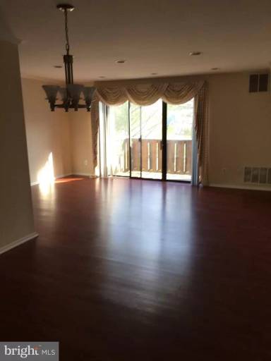 Main picture of 908 Lindsey Ct