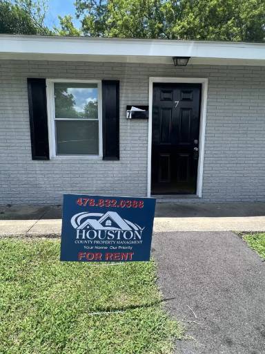 Main picture of 102 Madrid St