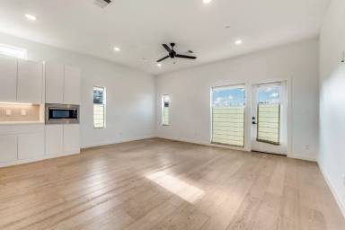 Main picture of 1505 N Garrett Ave