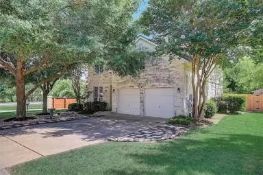 Main picture of 2215 Hanging Rock Dr