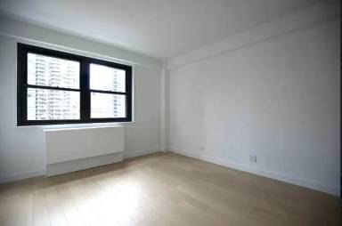 Main picture of 222 E 369 St
