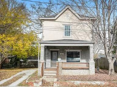 Main picture of 108 E College St