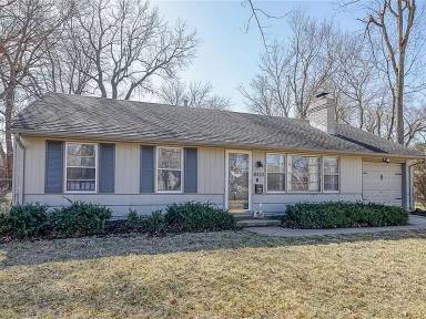 Main picture of 8433 W 70th Ter