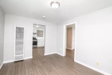 Main picture of 1008 Oakland Ave